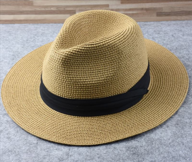Mia – Chic Wide Brim Hat with Stylish Band Design