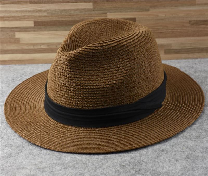 Mia – Chic Wide Brim Hat with Stylish Band Design