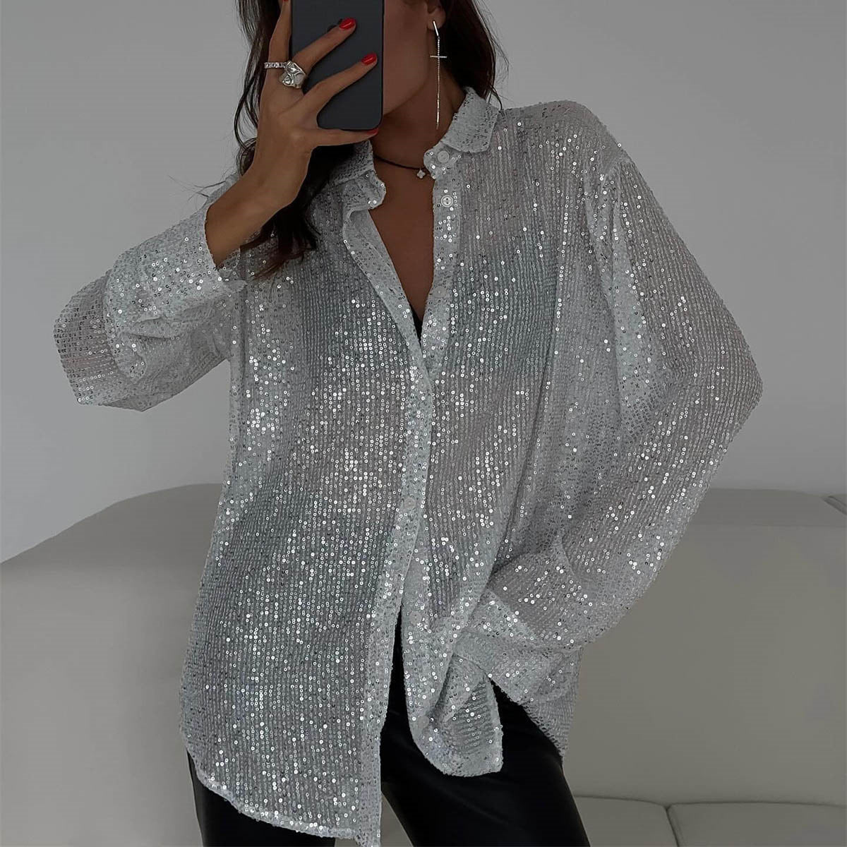 Sophia – Elegant Button-Up Blouse with Collared Neckline