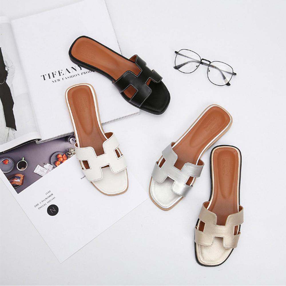 Elena - Comfortable Sandals With Flat Heel And Classic Design