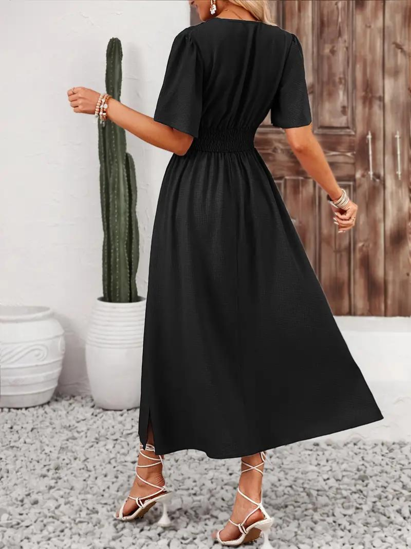Viora - Long V-Neck Dress with Short Sleeves and Flowing Design