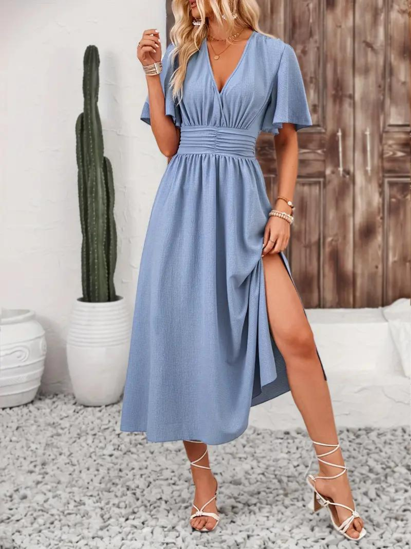 Viora - Long V-Neck Dress with Short Sleeves and Flowing Design
