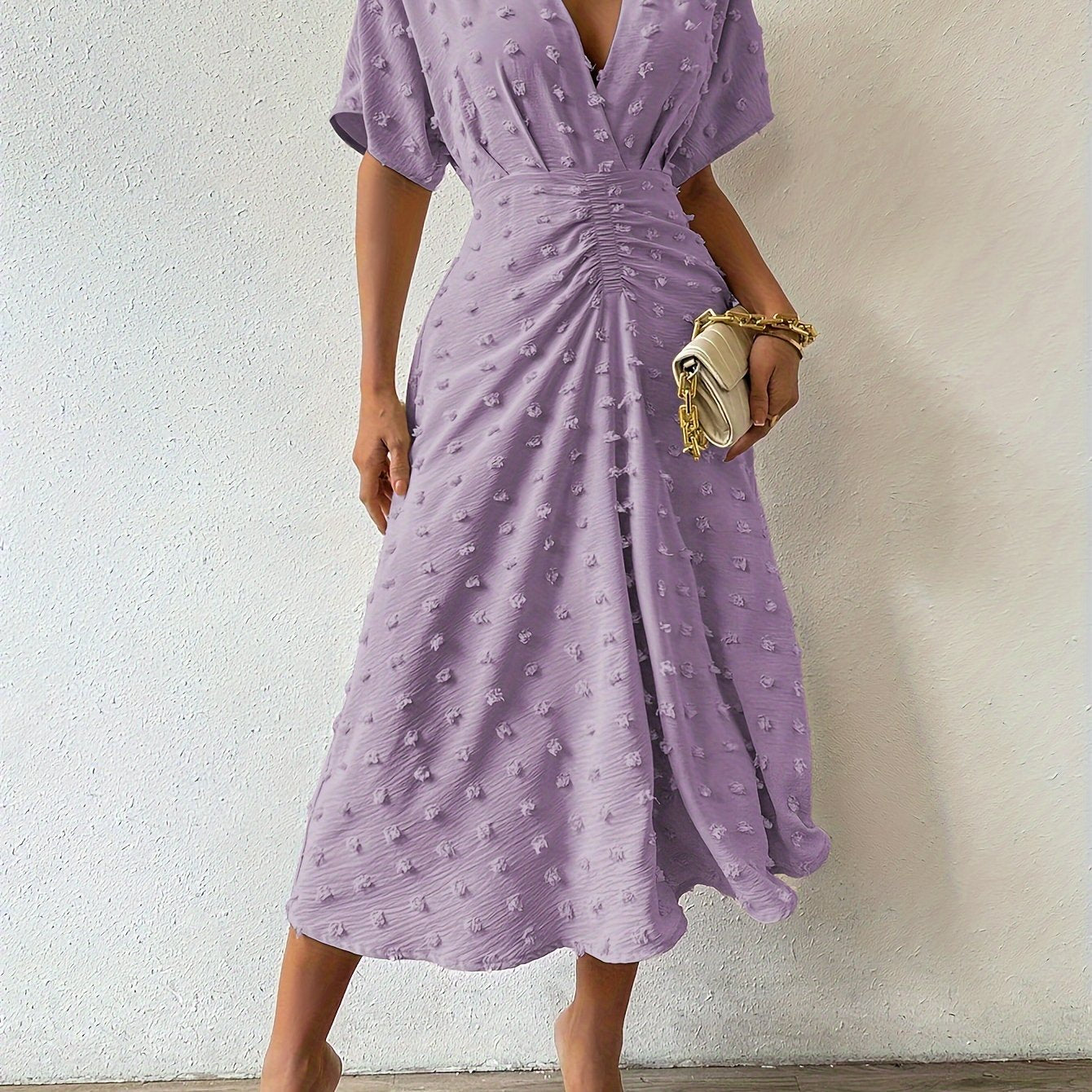 Seraphina – Cozy Pleated Midi Dress with V-Neckline