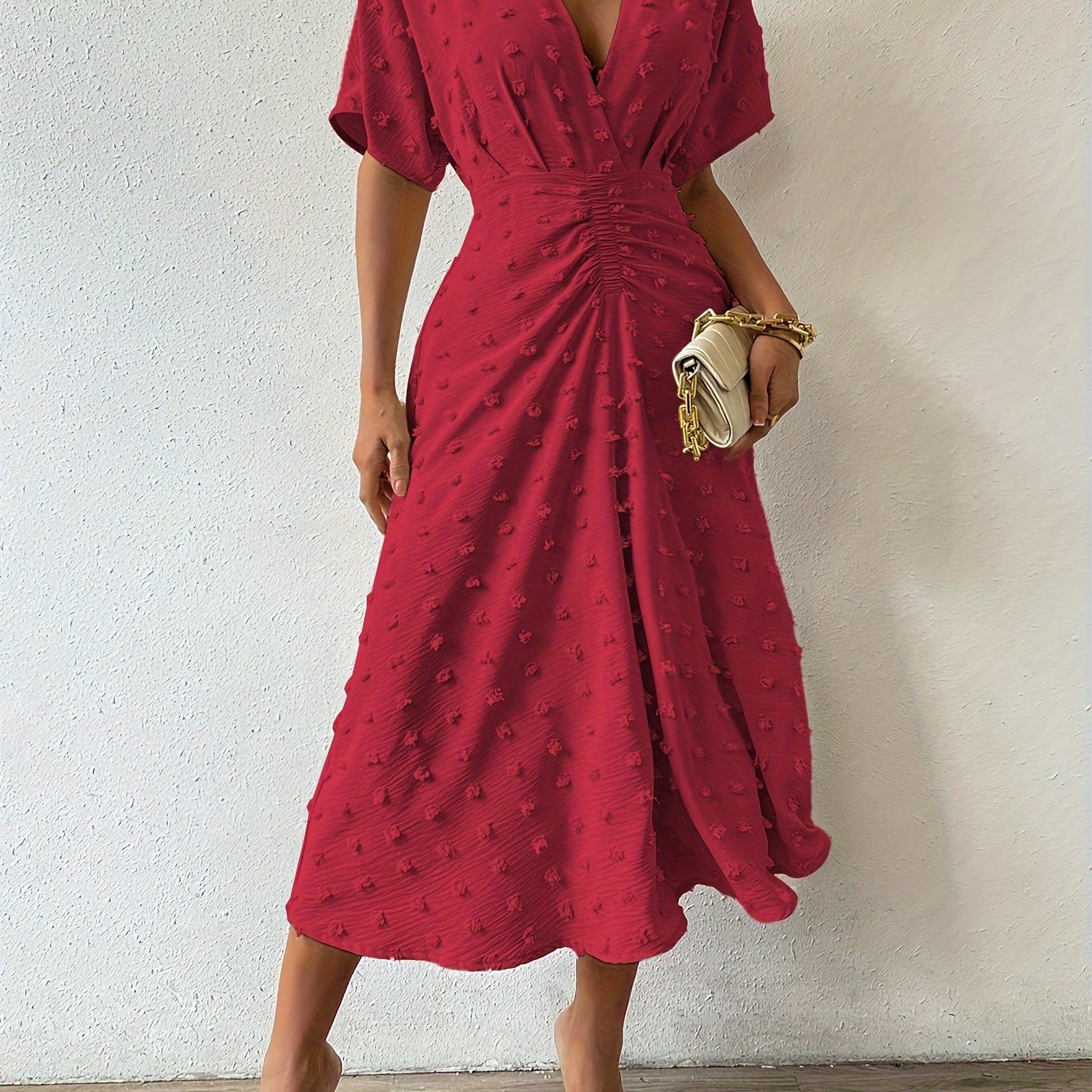 Seraphina – Cozy Pleated Midi Dress with V-Neckline
